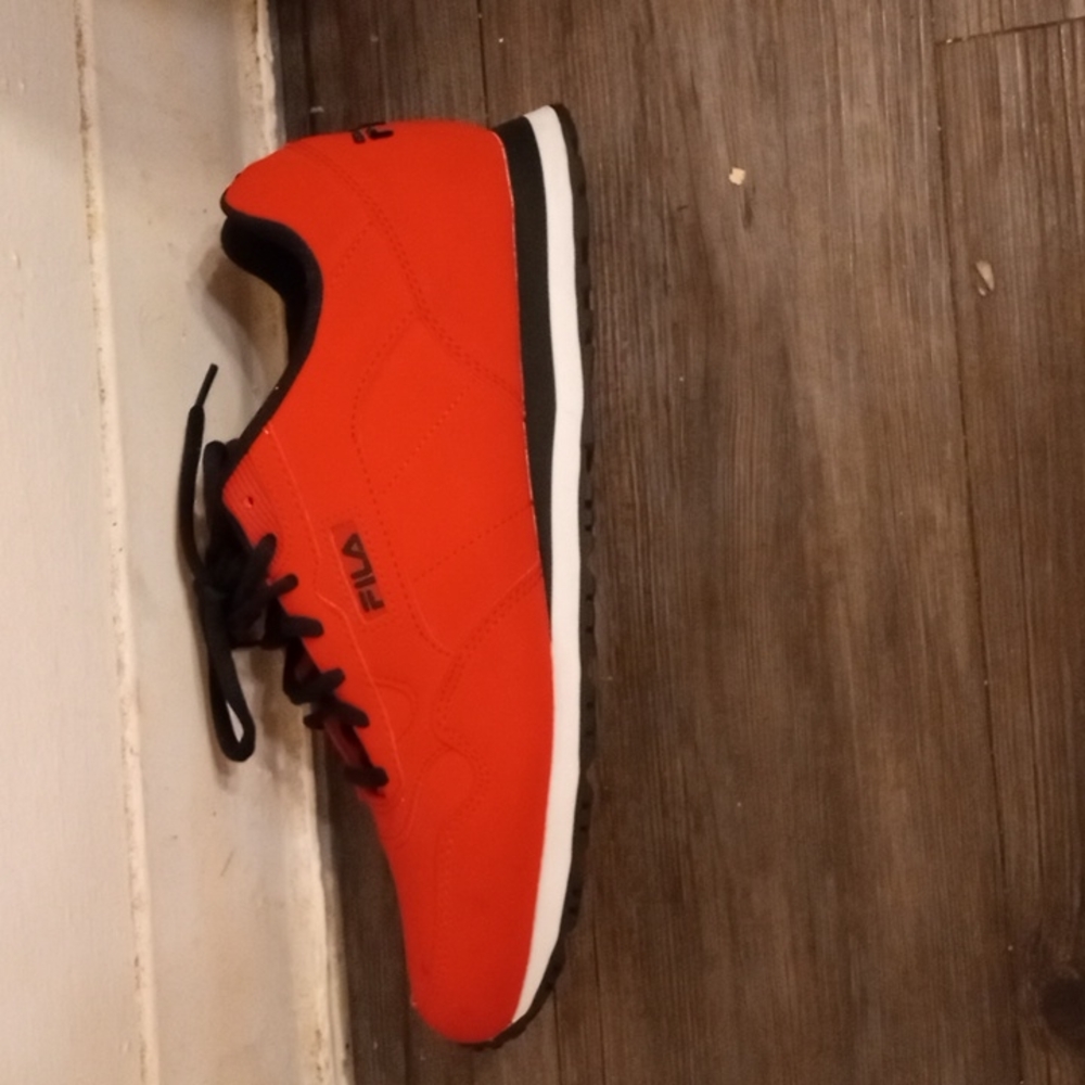 Filas - Picture 2 of 4